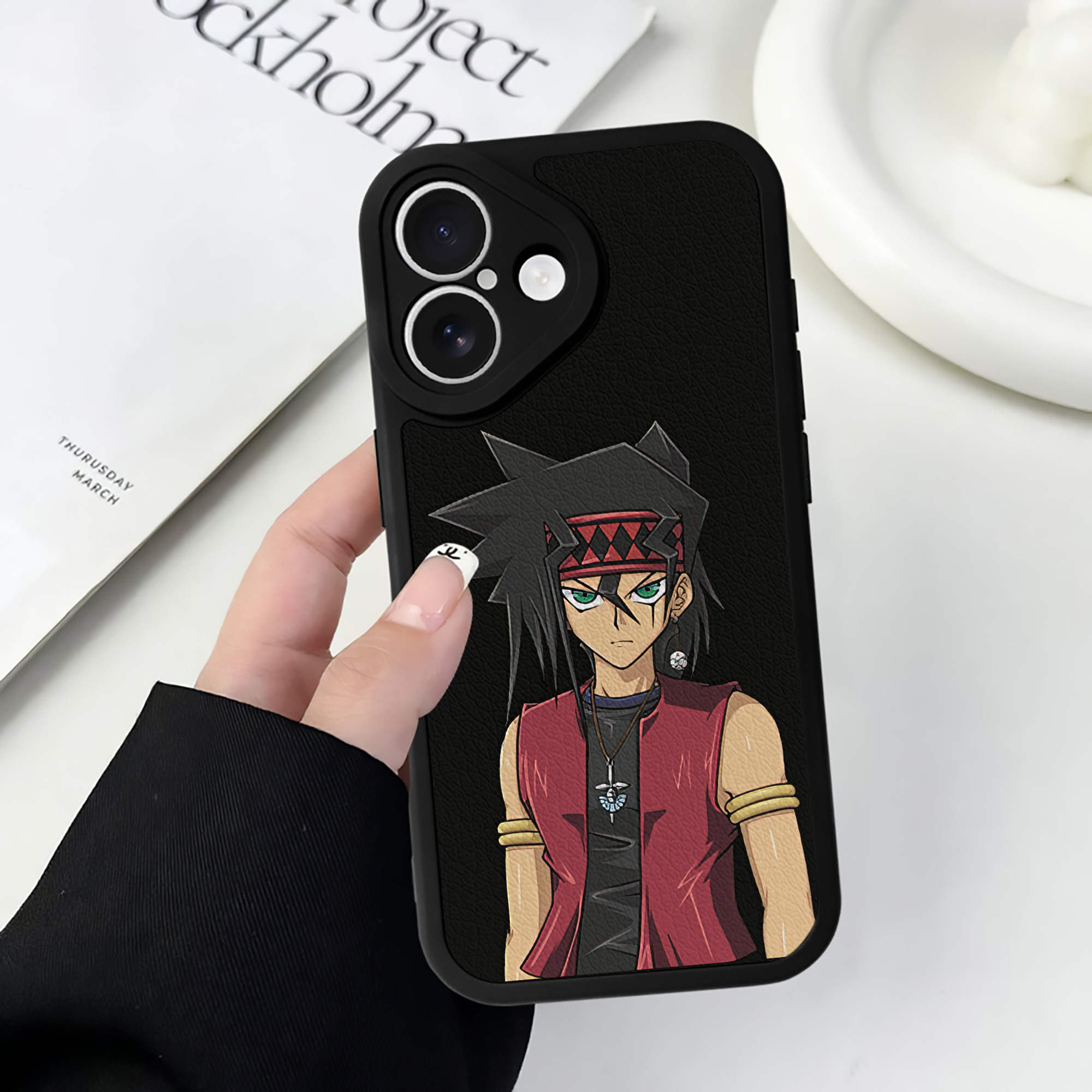 遊☆戯☆王 Yu-Gi-Oh! 【iPhone 16シリーズ対応】シリコンスマホケース（レザー調） 材質：シリコン